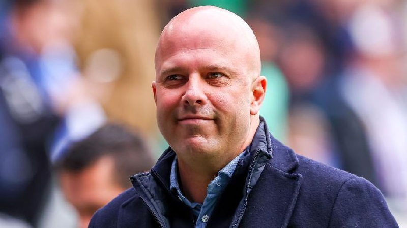 Tương lai Arne Slot mờ mịt